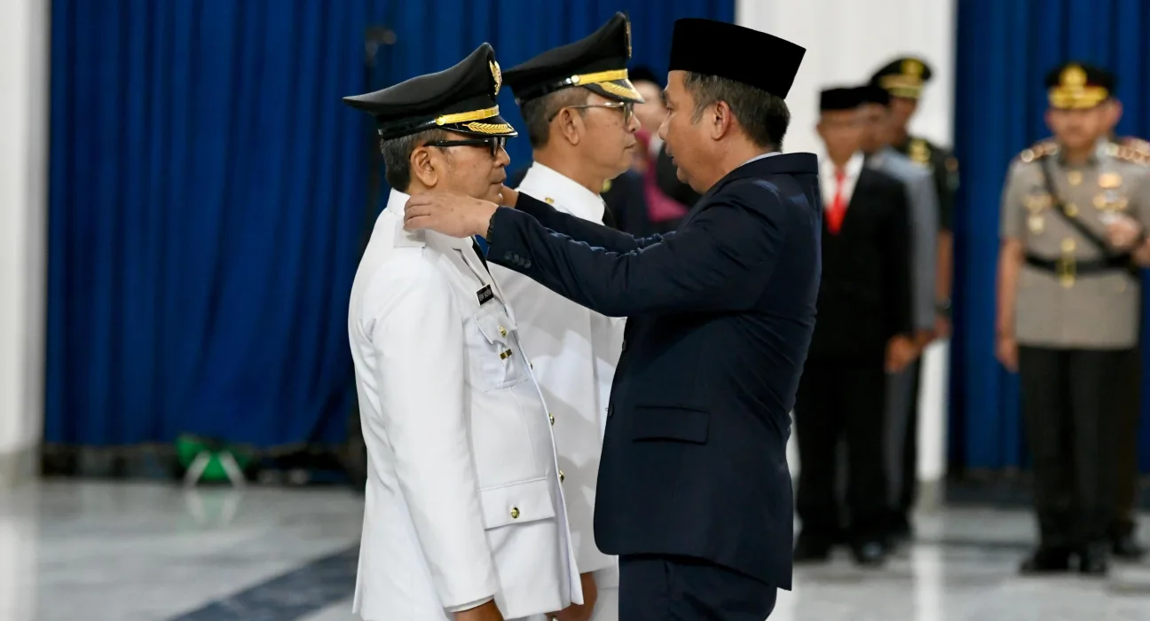 Bey Lantik Pj Walikota Cimahi dan Subang