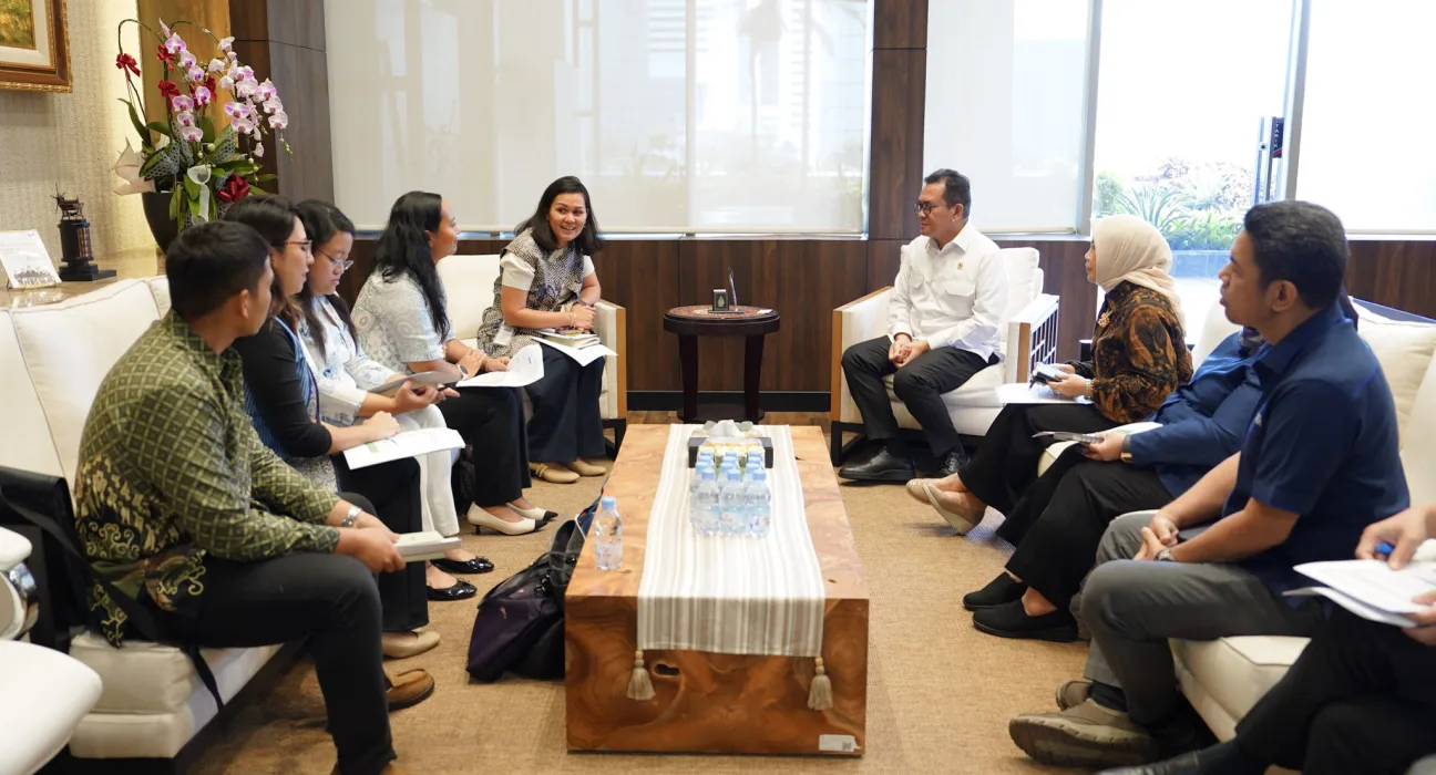 Menteri Perdagangan Budi Santoso menerima kunjungan Google Indonesia di Kantor Kementerian Perdagangan, Jakarta, pada Rabu (22/1/2025). (Dok Kemendag)