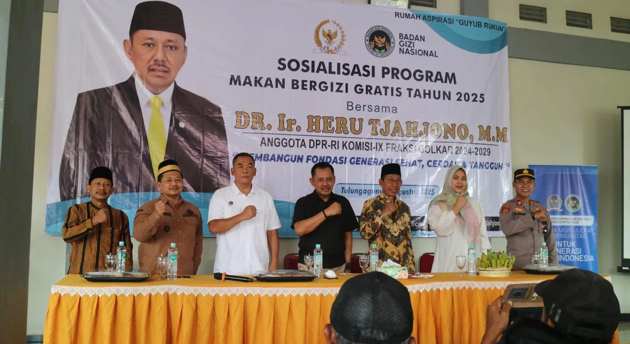 Acara sosialisasi program MBG dihadiri oleh anggota Komisi IX DPR RI Heru Tjahjono, perwakilan Badan Gizi Nasional Achmad Kudori, Rahma (online), dan Kepala Instalasi Gizi RSUD dr Iskak Tulungagung Ratih Puspitaningtyas.
